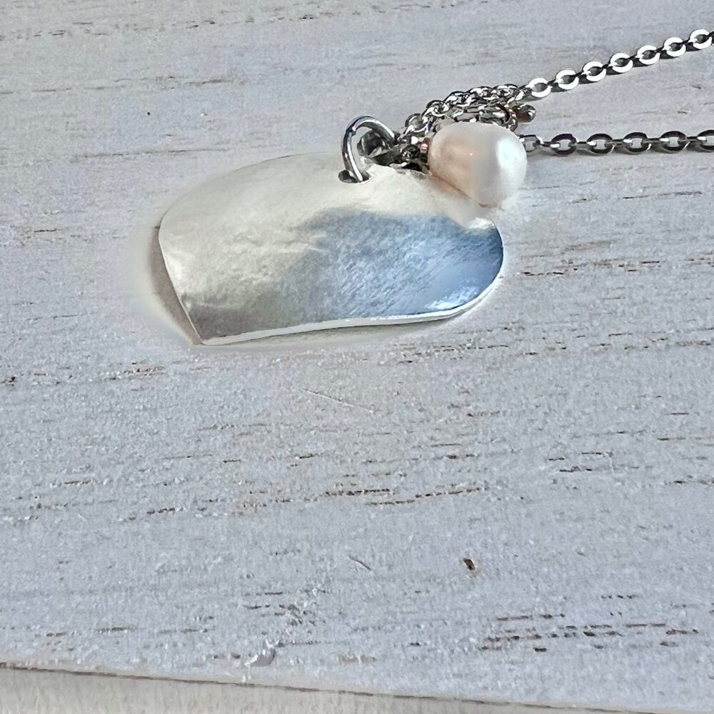 Tropic Beachy Nautical Necklace, Turtle Heart Pearl, Mixed Metal Necklace - Picture 12 of 15